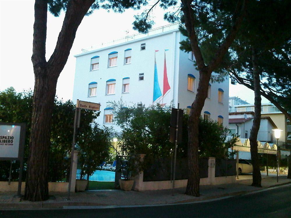 Hotel Manzoni Lido di Jesolo Exterior foto